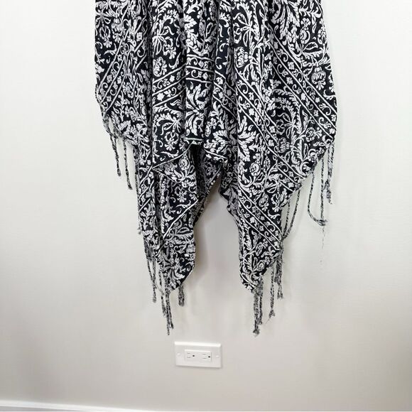 Billabong Enchanted Dayz Black/White Strapless Dress w/Handkerchief Hem Tassels - Picture 5 of 12